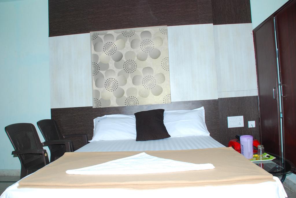 蒂鲁帕蒂 Jayalakshmi Residency酒店 客房 照片