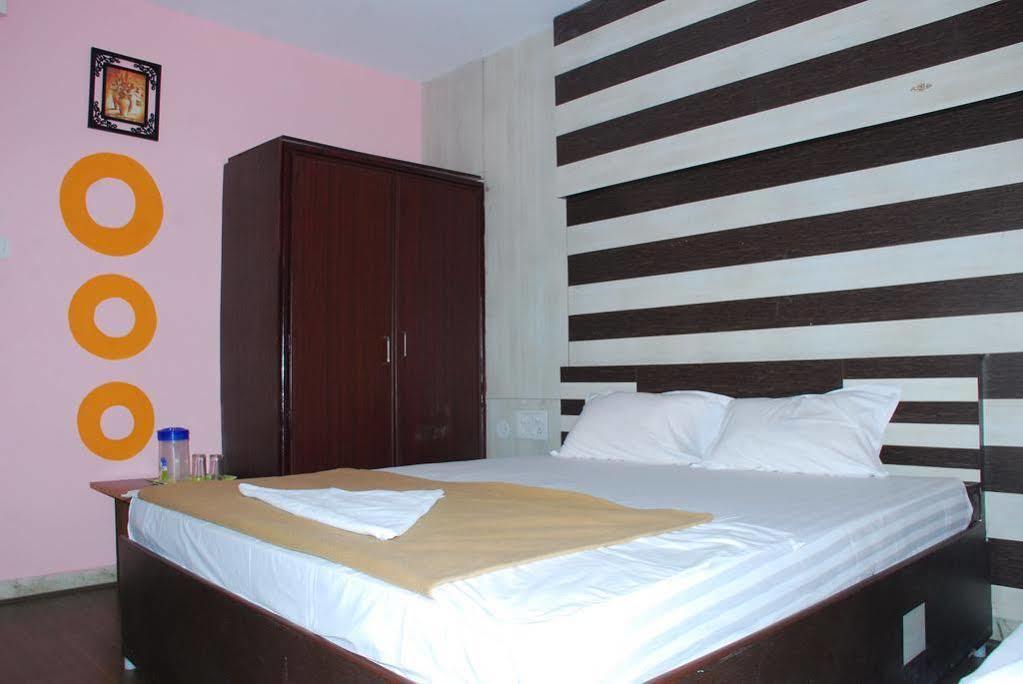 蒂鲁帕蒂 Jayalakshmi Residency酒店 外观 照片